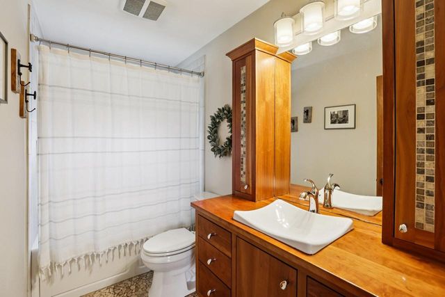 1686 Sand Hill Road, Oregon, WI 53575