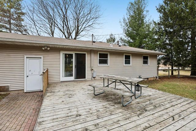 1686 Sand Hill Road, Oregon, WI 53575