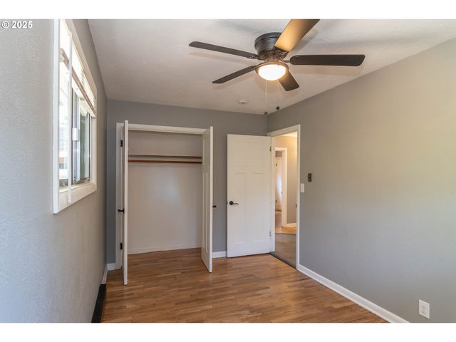 961 Se GLENN St, Roseburg, OR 97470