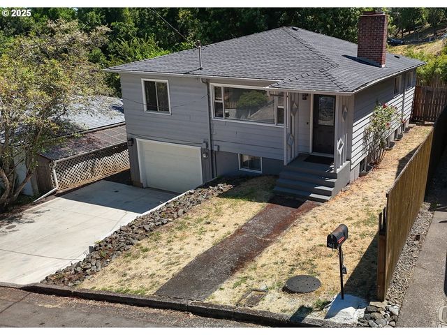 961 Se GLENN St, Roseburg, OR 97470