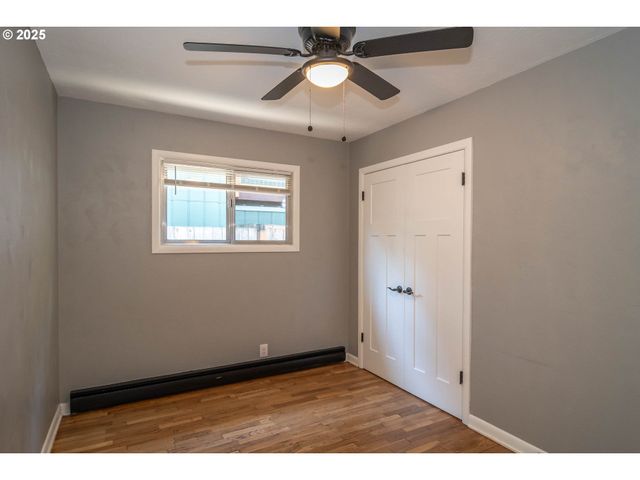 961 Se GLENN St, Roseburg, OR 97470