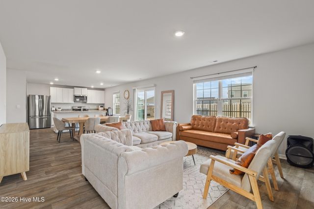 624 Drummond Grove Lane, Jacksonville, NC 28546