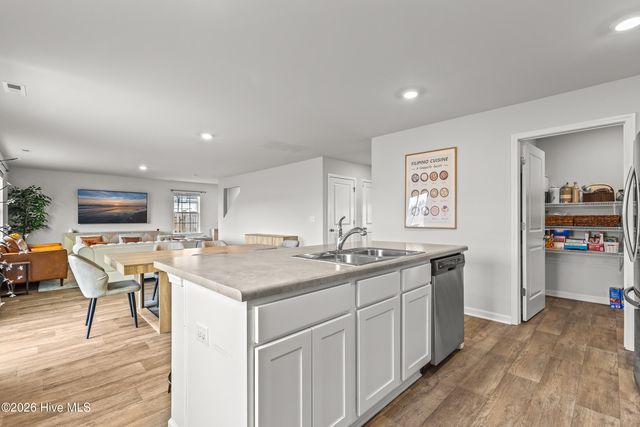 624 Drummond Grove Lane, Jacksonville, NC 28546