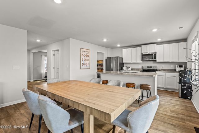 624 Drummond Grove Lane, Jacksonville, NC 28546