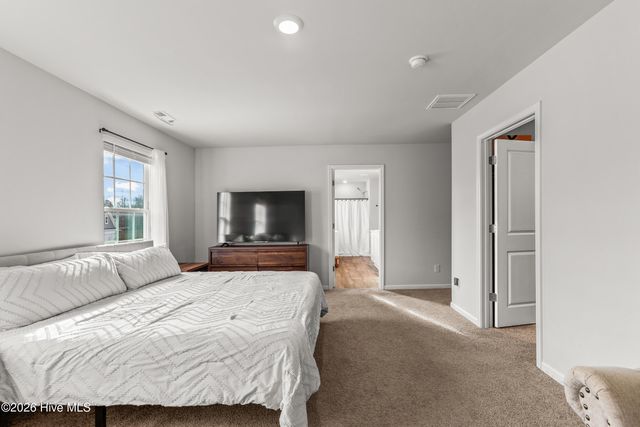 624 Drummond Grove Lane, Jacksonville, NC 28546