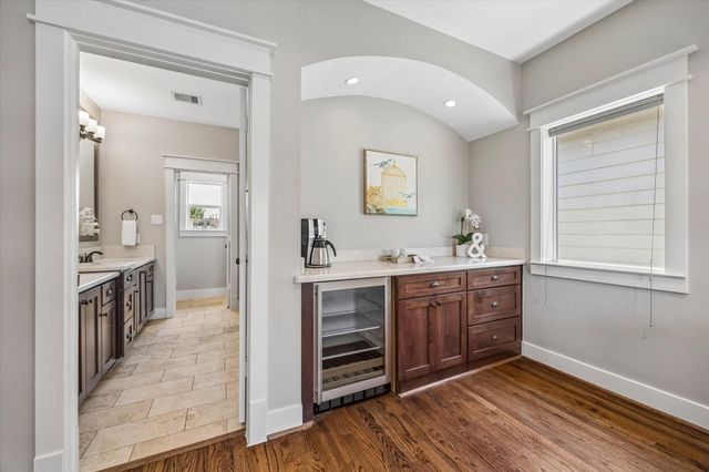 1957 Vermont Street, Houston, TX 77019