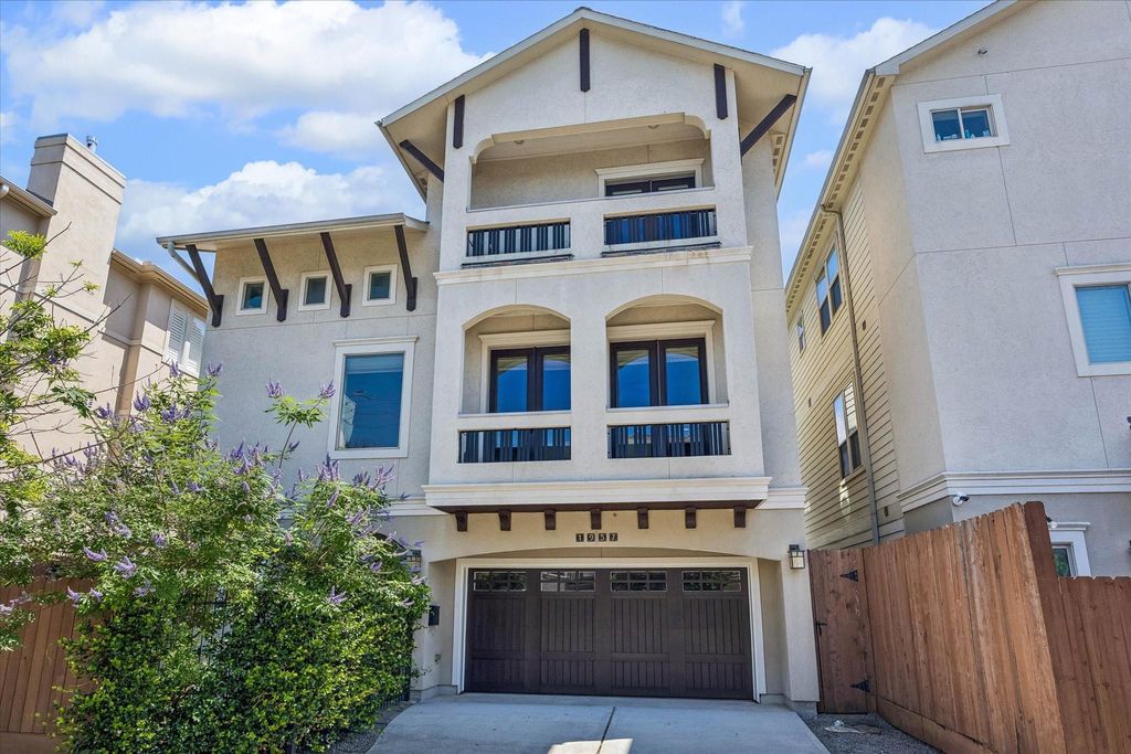 1957 Vermont Street, Houston, TX 77019