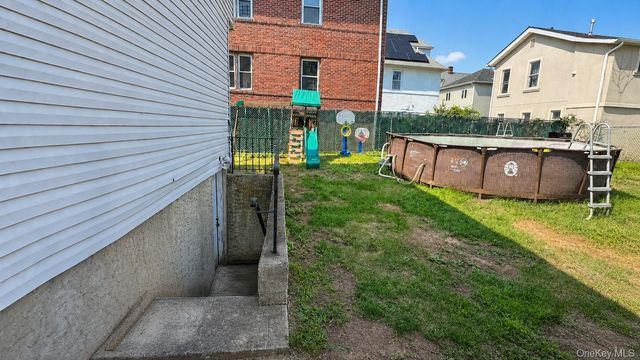 71 Arlington Place, Staten Island, NY 10303