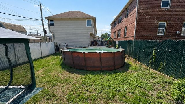71 Arlington Place, Staten Island, NY 10303