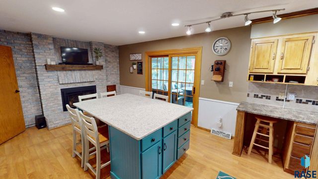 1613 Buffalo Trl Trail, Brookings, SD 57006