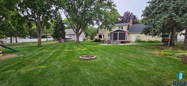 1613 Buffalo Trl Trail, Brookings, SD 57006
