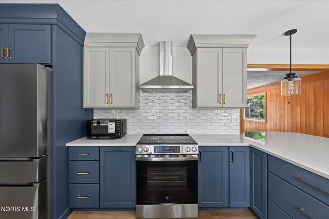 6164 Valley Park Drive, Toledo, OH 43623