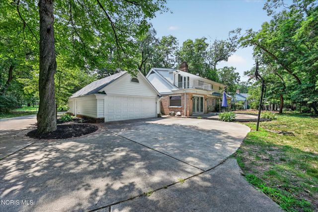 6164 Valley Park Drive, Toledo, OH 43623