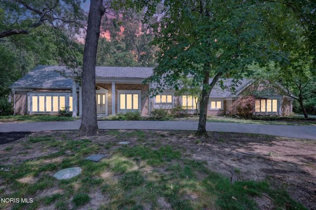 6164 Valley Park Drive, Toledo, OH 43623