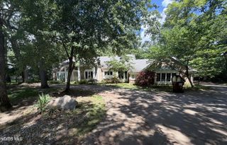 6164 Valley Park Drive, Toledo, OH 43623