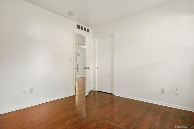 6843 E Dartmoor Road, West Bloomfield Charter Township, MI 48322