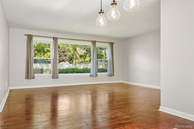 6843 E Dartmoor Road, West Bloomfield Charter Township, MI 48322