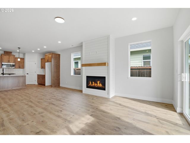 627 Se 34th St, Battle Ground, WA 98604