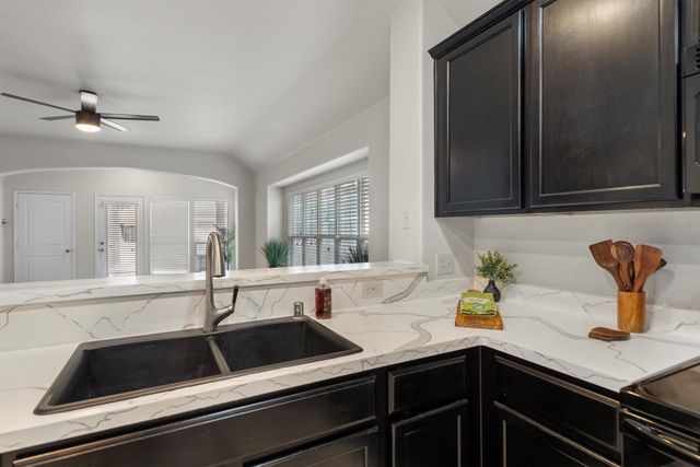 1816 Freedom Lane, Providence Village, TX 76227