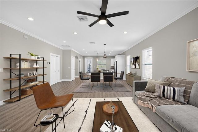7977 49th AVE N, St. Petersburg, FL 33709