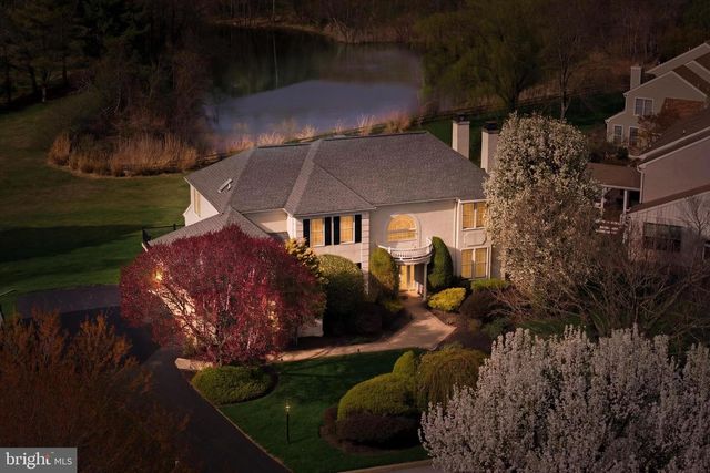 3 HONEYSUCKLE LN, Broomall, PA 19008