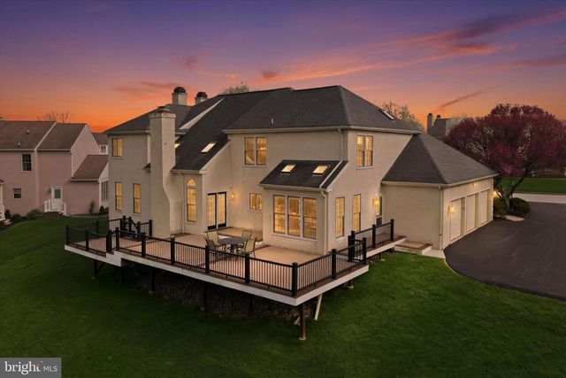 3 HONEYSUCKLE LN, Broomall, PA 19008