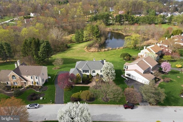 3 HONEYSUCKLE LN, Broomall, PA 19008