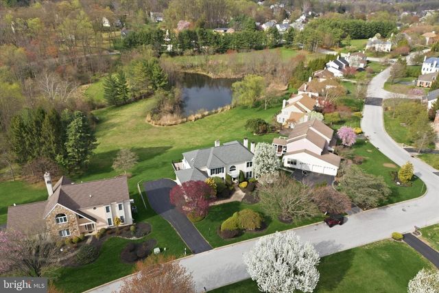 3 HONEYSUCKLE LN, Broomall, PA 19008