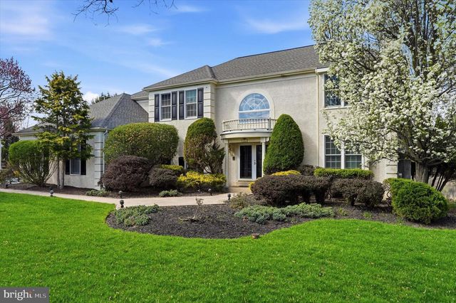 3 HONEYSUCKLE LN, Broomall, PA 19008