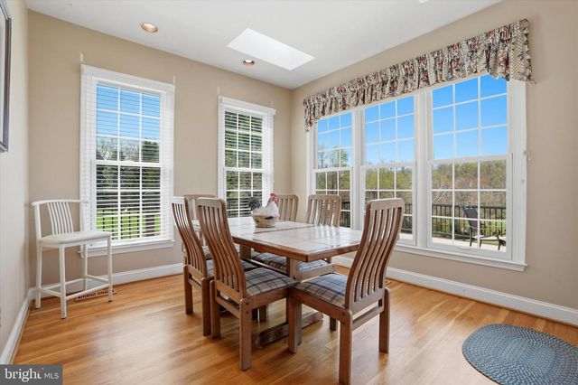 3 HONEYSUCKLE LN, Broomall, PA 19008