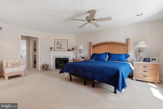 3 HONEYSUCKLE LN, Broomall, PA 19008