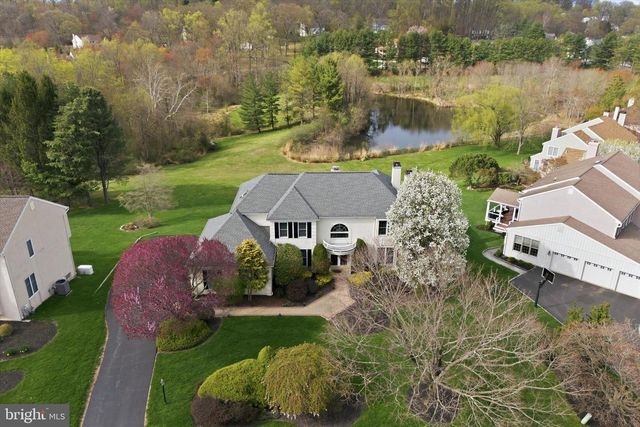 3 HONEYSUCKLE LN, Broomall, PA 19008