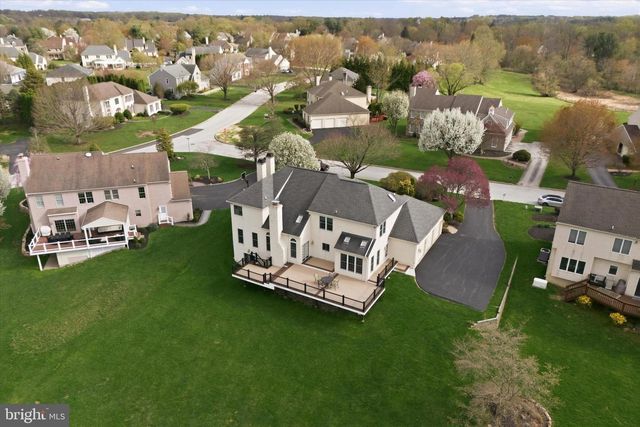 3 HONEYSUCKLE LN, Broomall, PA 19008