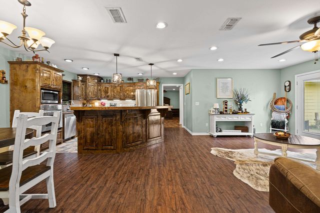 8681 FM 726, Diana, TX 75640