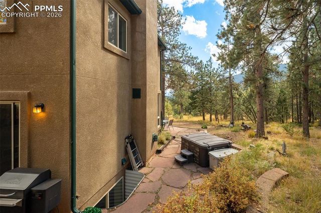 320 Hilton Road, Manitou Springs, CO 80829