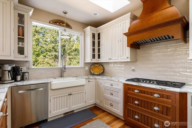 3913 W 12th Street, Anacortes, WA 98221