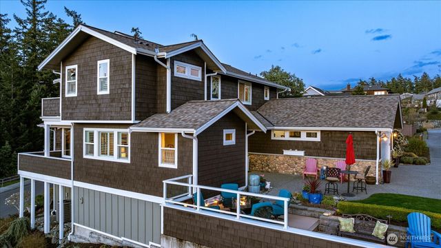 3913 W 12th Street, Anacortes, WA 98221