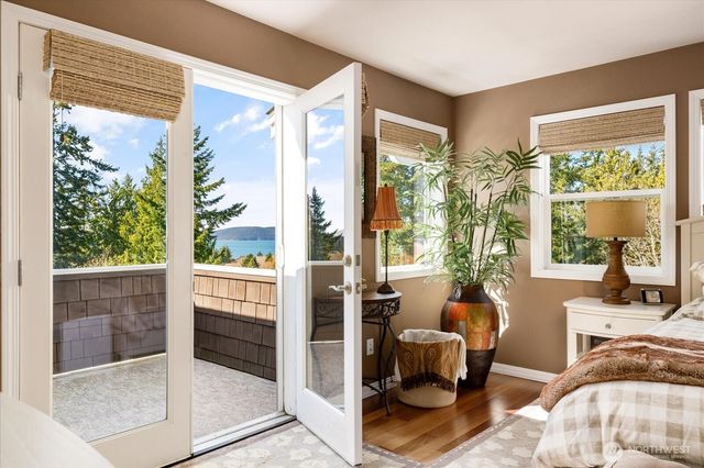 3913 W 12th Street, Anacortes, WA 98221