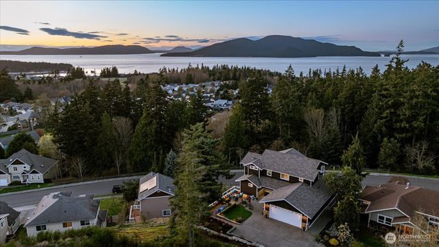 3913 W 12th Street, Anacortes, WA 98221