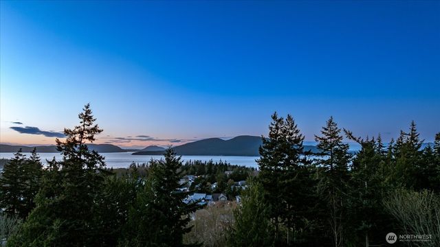 3913 W 12th Street, Anacortes, WA 98221