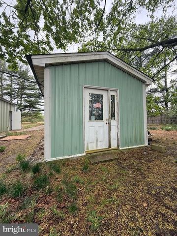 521 E FOREST GROVE RD, Vineland, NJ 08360