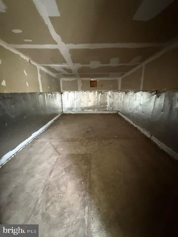 521 E FOREST GROVE RD, Vineland, NJ 08360
