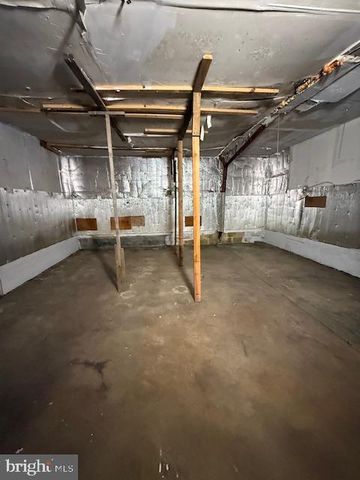 521 E FOREST GROVE RD, Vineland, NJ 08360