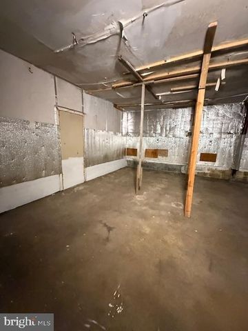 521 E FOREST GROVE RD, Vineland, NJ 08360
