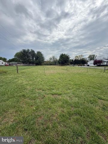 521 E FOREST GROVE RD, Vineland, NJ 08360
