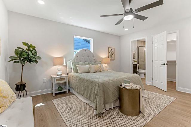 12 E Decatur Street, Greenville, SC 29617