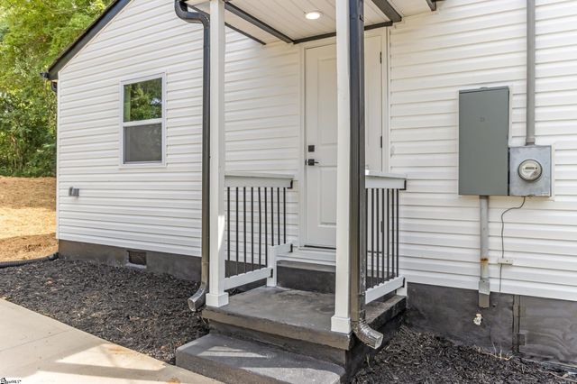 12 E Decatur Street, Greenville, SC 29617