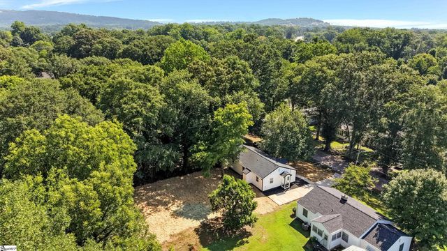12 E Decatur Street, Greenville, SC 29617