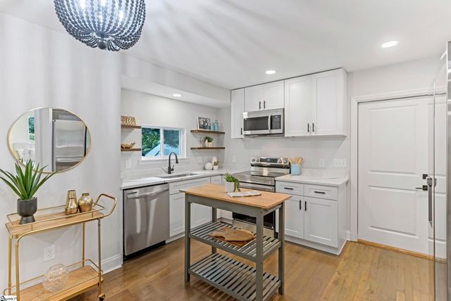 12 E Decatur Street, Greenville, SC 29617