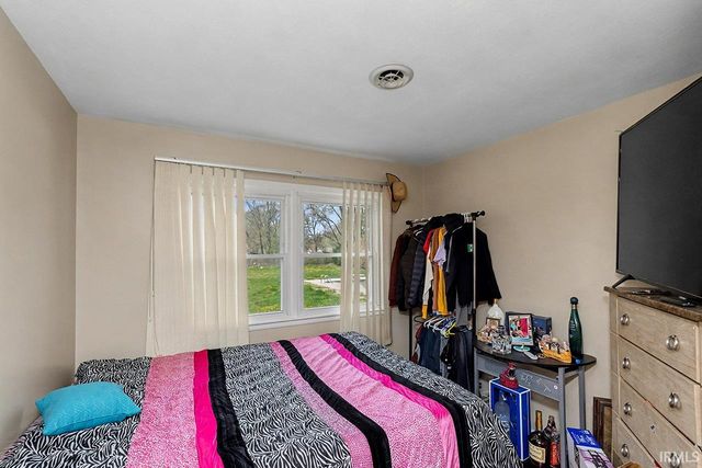 54835 Eisenhower Drive, Elkhart, IN 46514